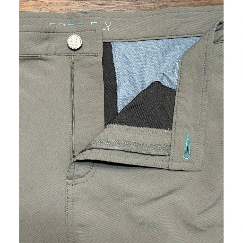 Free Fly Utility Shorts II Mens Khaki Bamboo Charcoal Stretch Hybrid 7